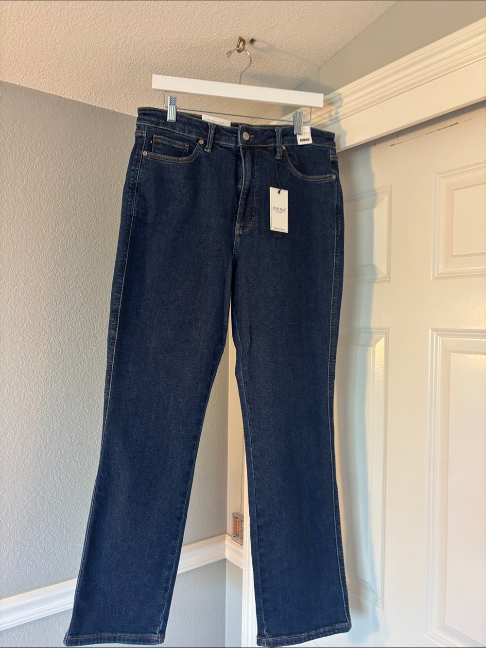 Judy Blue Women's Straight-Leg Jeans in Dark Blue Wash